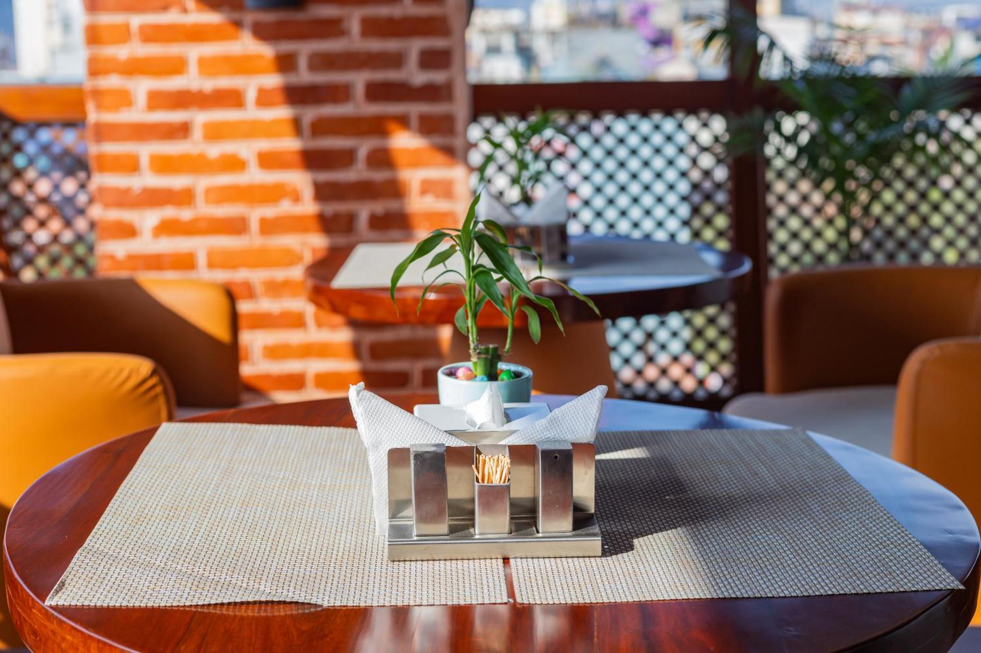 Timber House By Tara Group Hotel Kathmandu Exterior foto